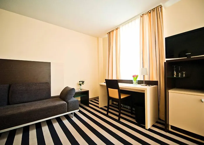 Bristol - Frankfurt City Centre - CentralAlbergo